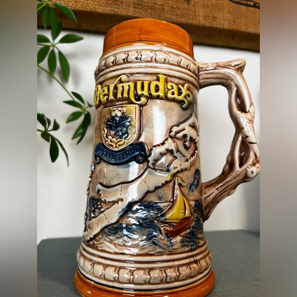 ✨ Vintage Souvenir Bermuda Mug✨ - Picture 2 of 6
